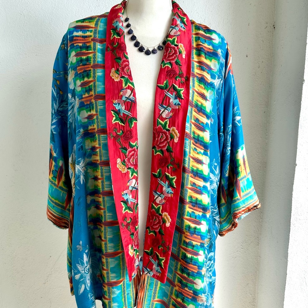 Johnny Was reversible silk embroidered kimono S